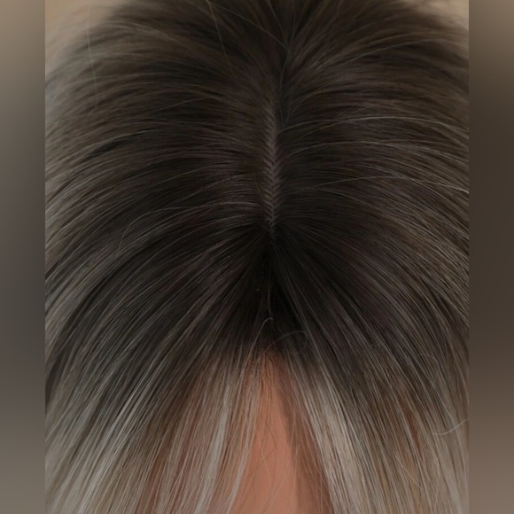 24 Inch Straight Blonde Layered hair Wig With Curtain Bangs Dark Roots - Picture 6 of 11